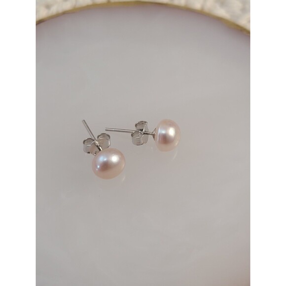 Sterling Silver 7MM Pink Pearl Stud Earrings Freshwater Classic Dainty Gift Pair - Picture 1 of 5